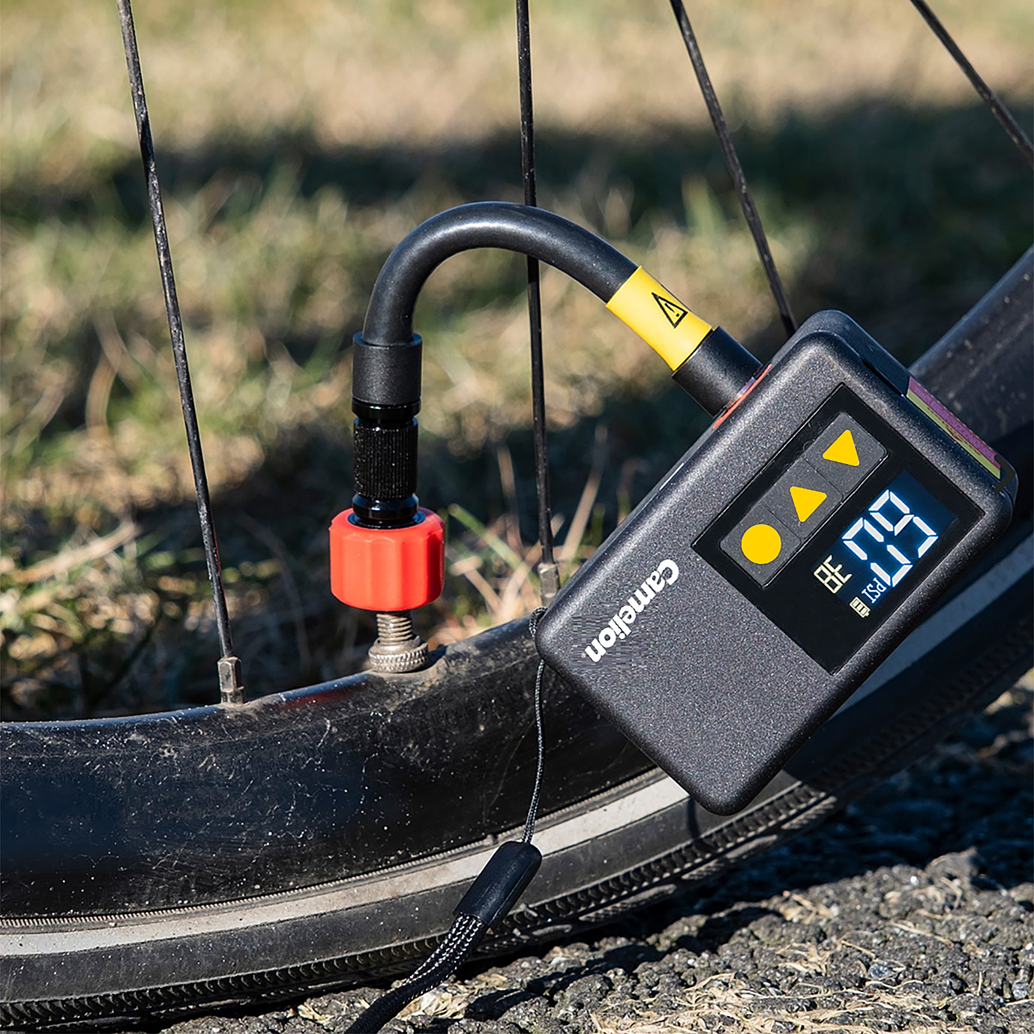 Rechargeable Bicycle Air Compressor - Image 2